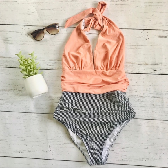 CUPSHE Pink and Striped One-Piece - Picture 1 of 7